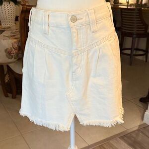 We the People Women's Cream Frayed Hem Shorts